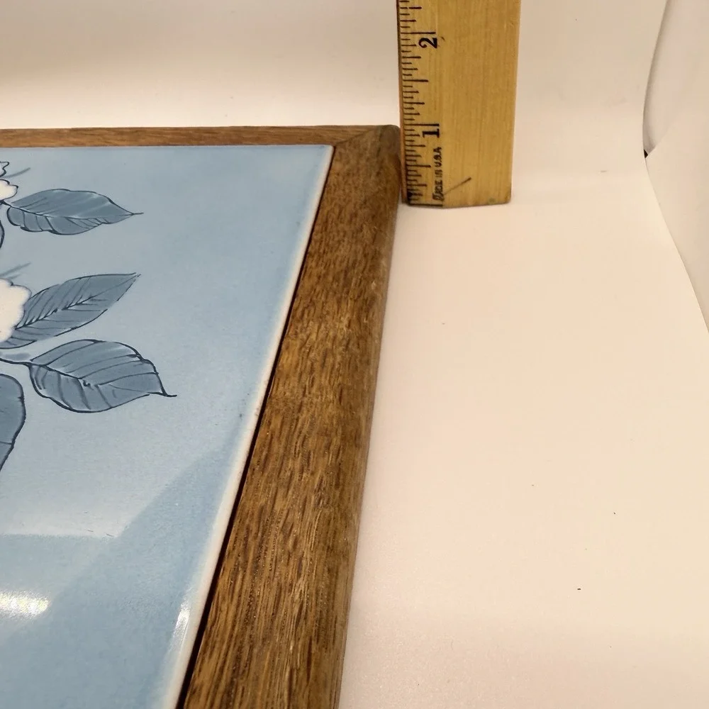 1970s Blue Daisy Ceramic 9